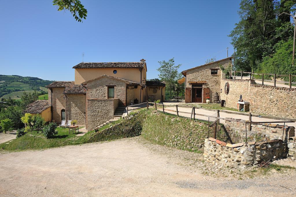 Country House Ca' Vernaccia Guest House Urbino Exterior photo